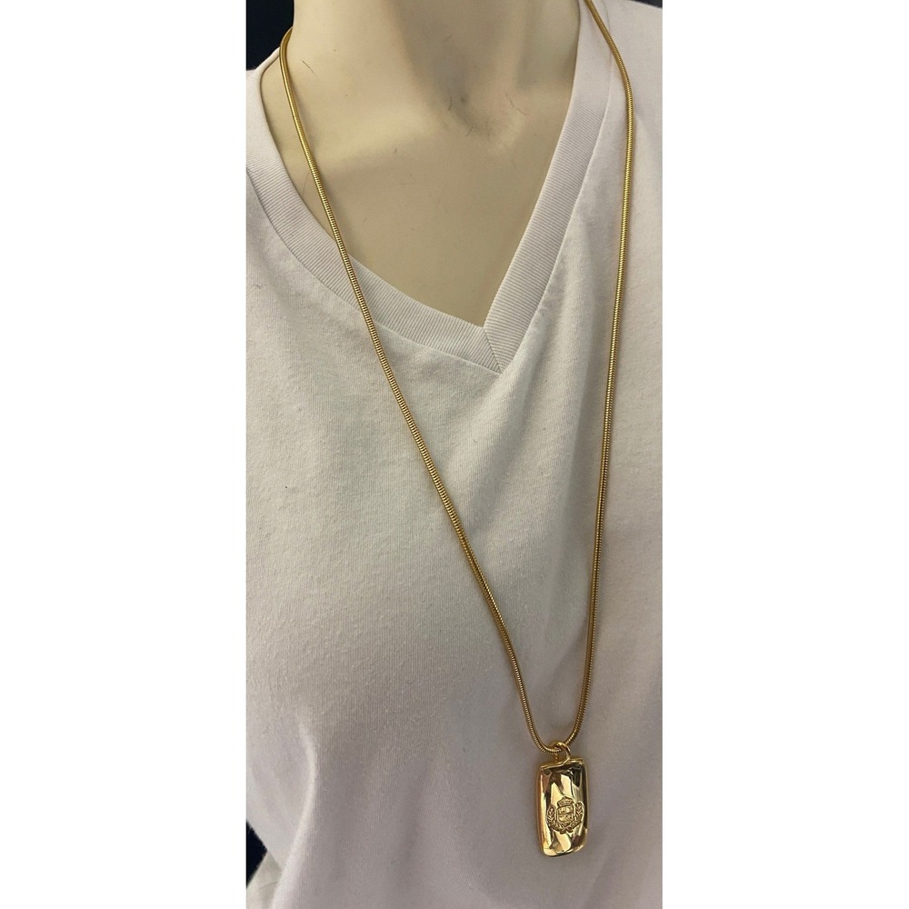 Gold Tone‎ Rectangular Crest Pendant Necklace Snake Chain 20 Inch Unbranded